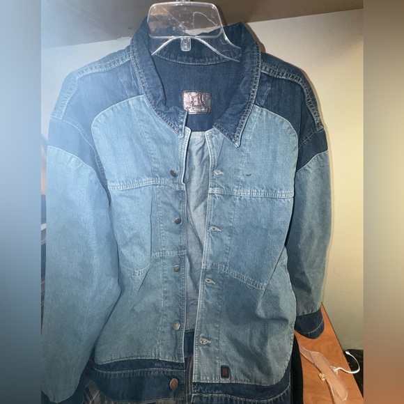 Custom denim jacket - Picture 2 of 11